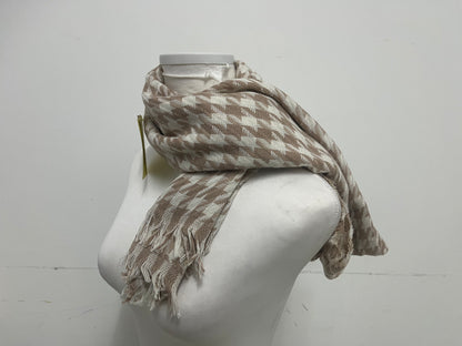 【Easelion Beige Herringbone Plush Scarf】—— Stylish & Cozy Accessory for Daily Layering