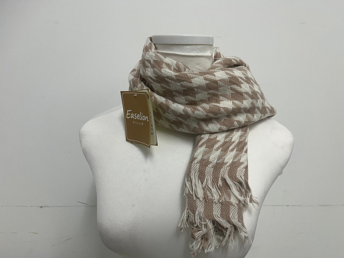 【Easelion Beige Herringbone Plush Scarf】—— Stylish & Cozy Accessory for Daily Layering