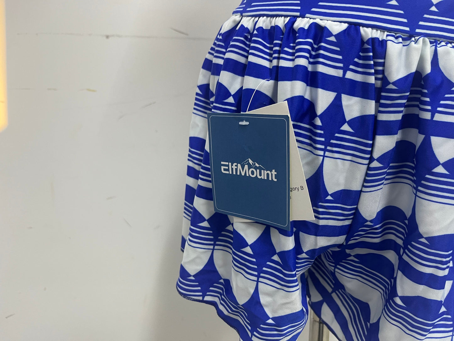 【ElfMount Blue & White Geometric Wide-Leg Shorts】—— Vibrant & Comfortable Bottoms for Casual Styling