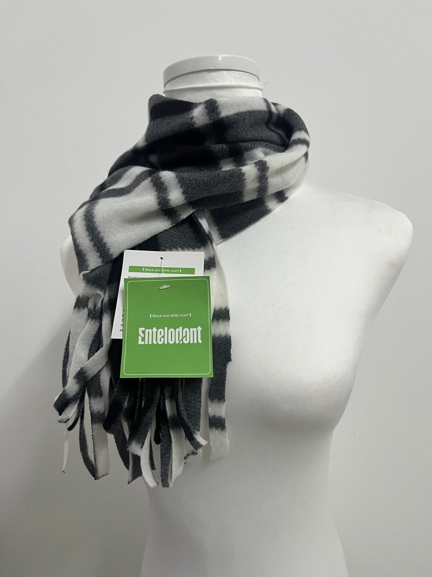 Entelodont Neckerchiefs Black and White Plaid Fringe Scarf - A Fashion Choice of Retro Style and Warm Texture