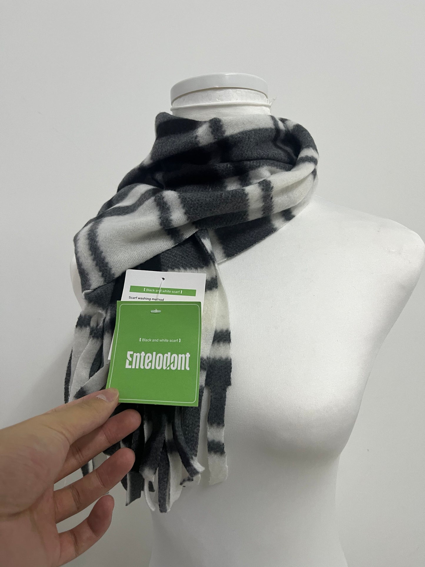 Entelodont Neckerchiefs Black and White Plaid Fringe Scarf - A Fashion Choice of Retro Style and Warm Texture
