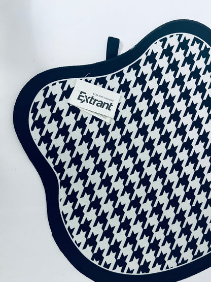 Extrant Automobile seat cushions  , Ice Silk Non-Slip Car Front Seat Cushion Pads, Thin Breathable Seats Protector Pad, Universal Auto Interior Seats Cooler Accessories for Long Driving