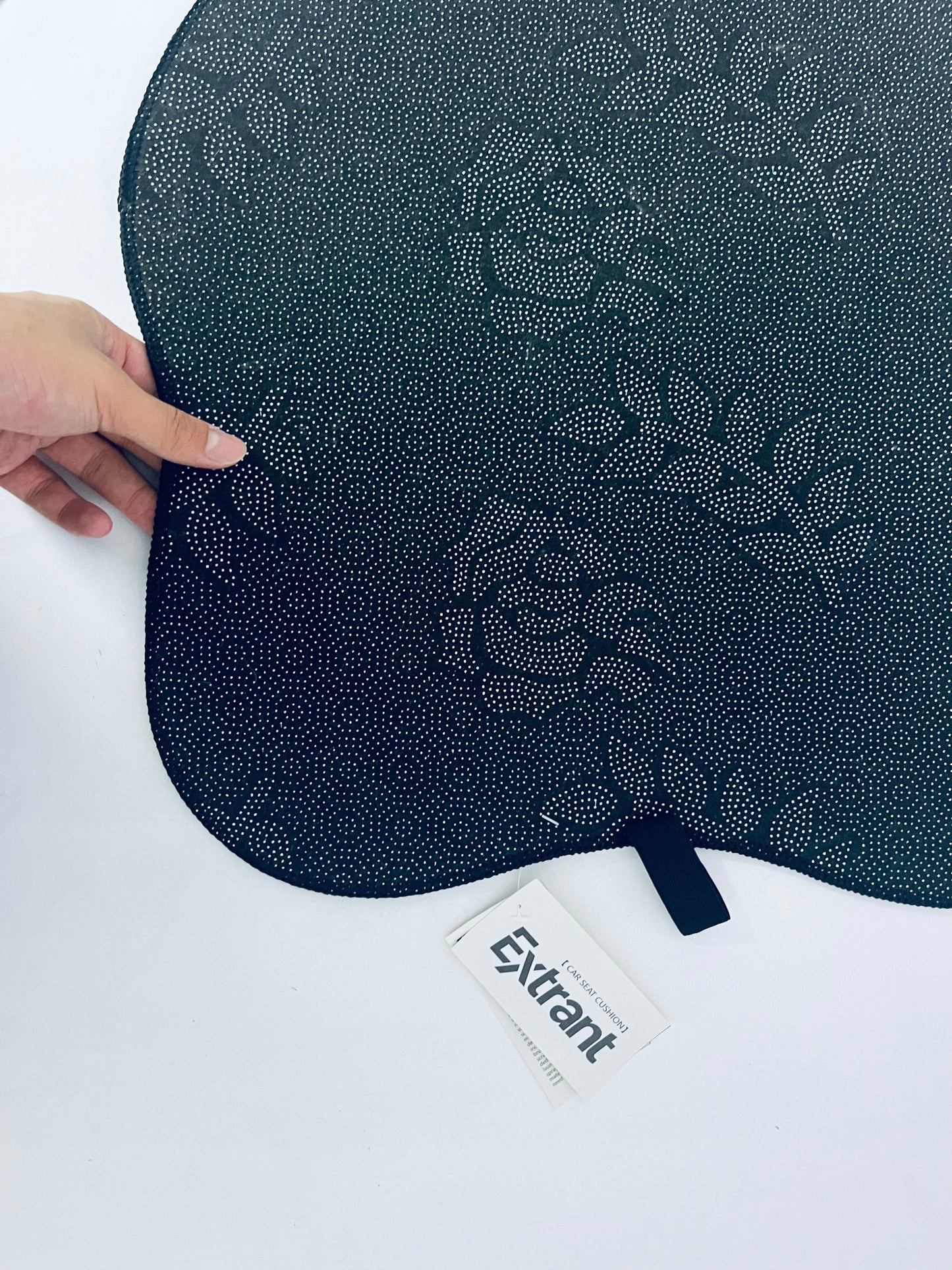 Extrant Automobile seat cushions  , Ice Silk Non-Slip Car Front Seat Cushion Pads, Thin Breathable Seats Protector Pad, Universal Auto Interior Seats Cooler Accessories for Long Driving