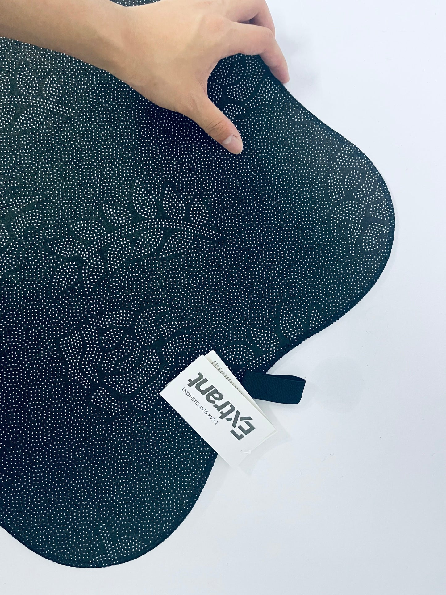Extrant Automobile seat cushions  , Ice Silk Non-Slip Car Front Seat Cushion Pads, Thin Breathable Seats Protector Pad, Universal Auto Interior Seats Cooler Accessories for Long Driving