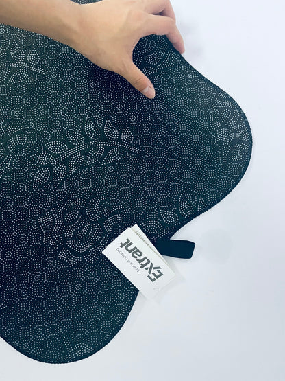 Extrant Automobile seat cushions  , Ice Silk Non-Slip Car Front Seat Cushion Pads, Thin Breathable Seats Protector Pad, Universal Auto Interior Seats Cooler Accessories for Long Driving