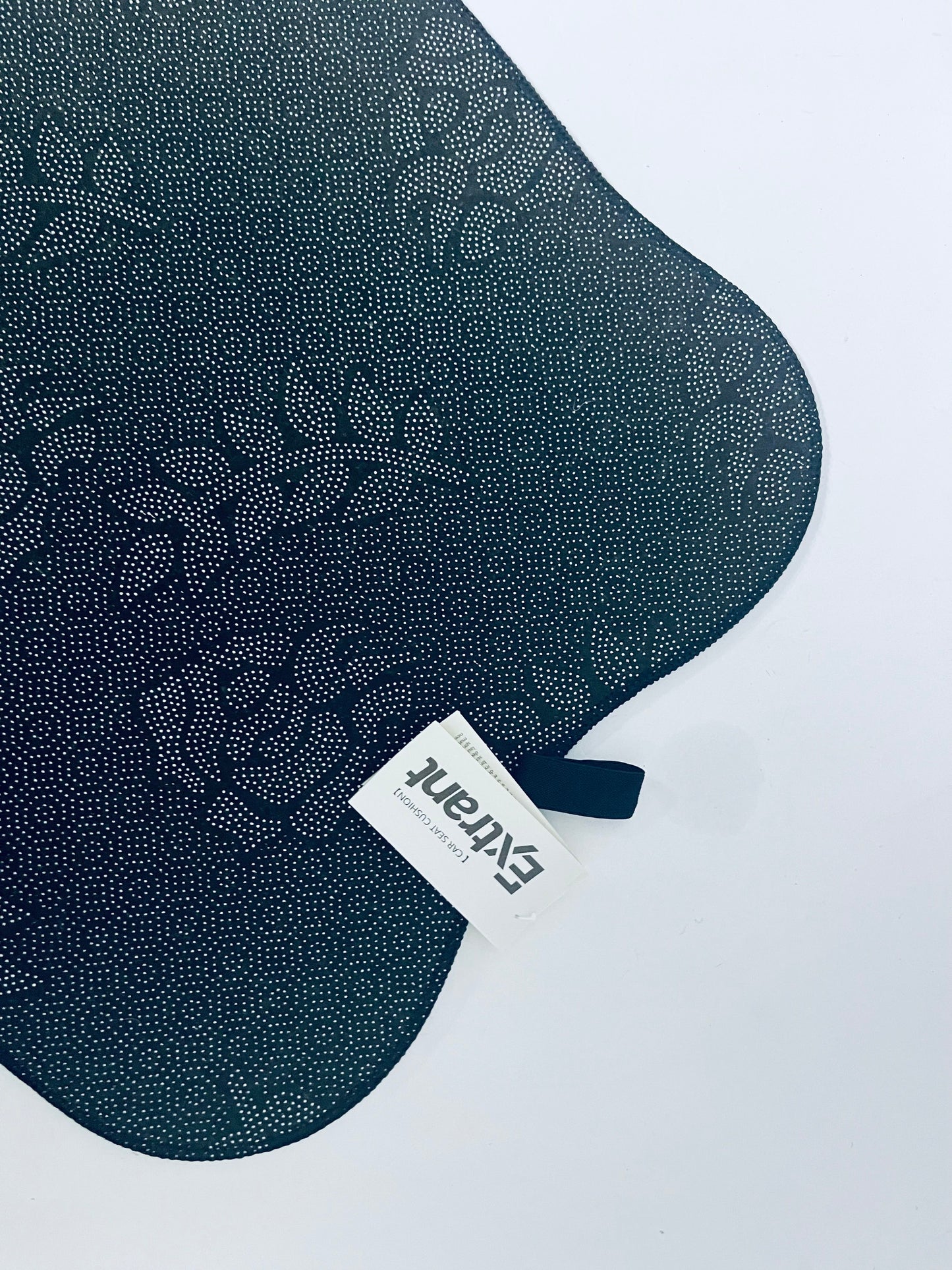 Extrant Automobile seat cushions  , Ice Silk Non-Slip Car Front Seat Cushion Pads, Thin Breathable Seats Protector Pad, Universal Auto Interior Seats Cooler Accessories for Long Driving