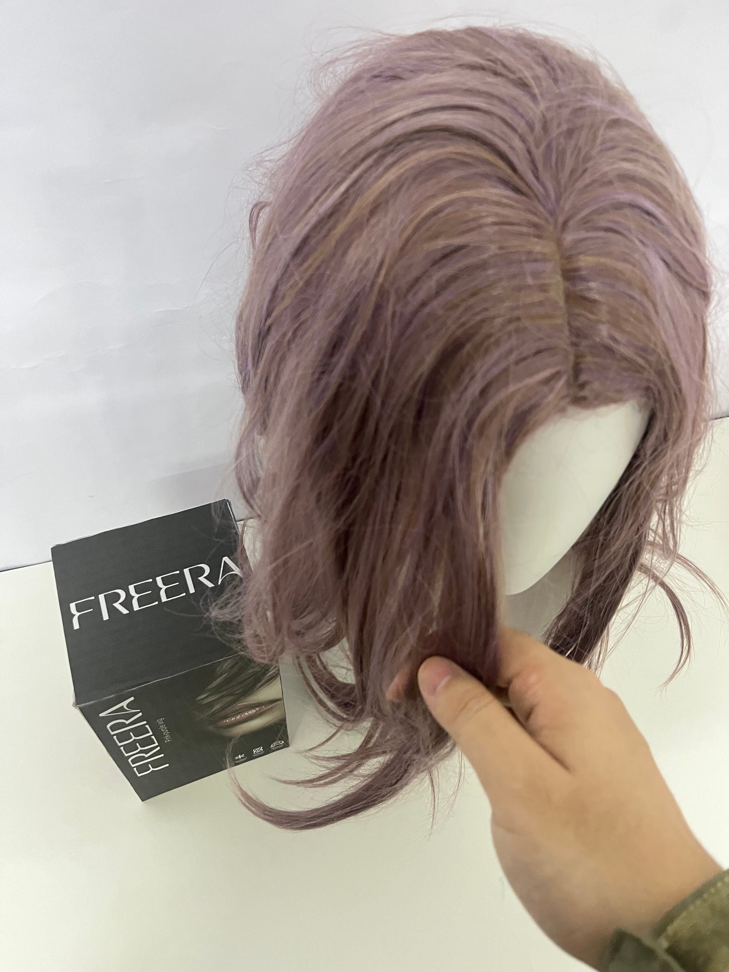 FREERA Misty Pink-Brown Medium-Length Wig Natural & Fluffy Stylish Look A Hair Accessory for Easy Style Switching