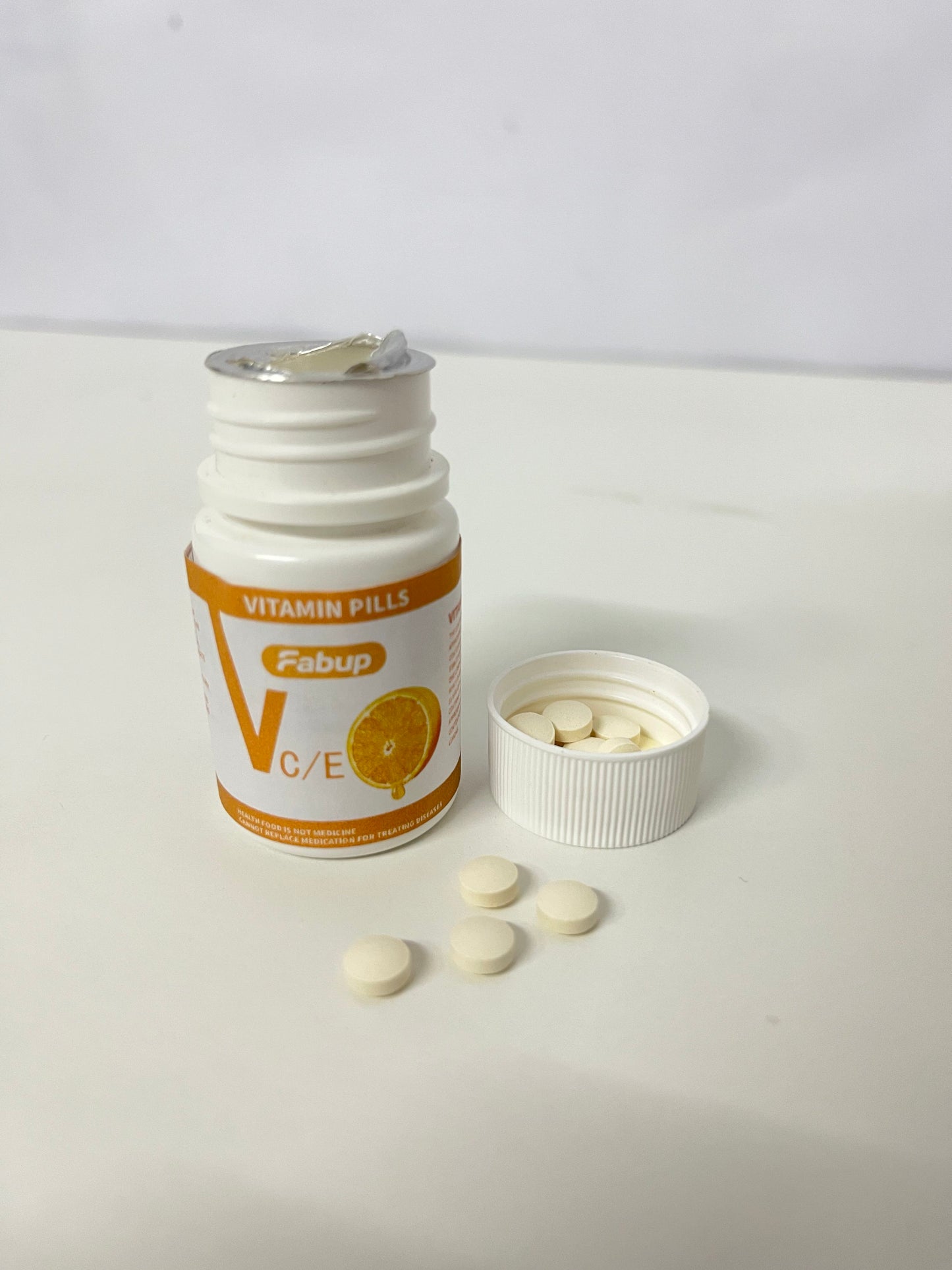 Fabup Vitamin Pills (VC/E): Daily Antioxidant Nutritional Supplement with Portable White & Orange Packaging