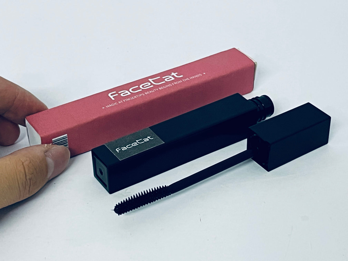 FaceCat Mascara Mascara - Thickening, Lengthening Black Mascara, Smudge- & Flake-Free, Suitable for Sensitive Eyes