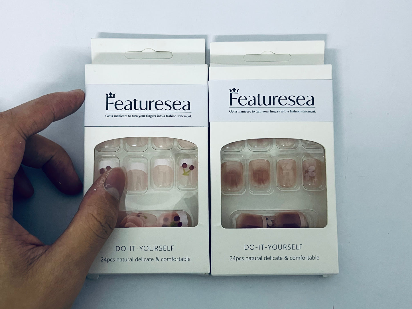 Featuresea 24Pcs Pink Press - on Nails, Short Square Fake Nails with Floral Details, Natural & Comfortable Artificial Nails for Women