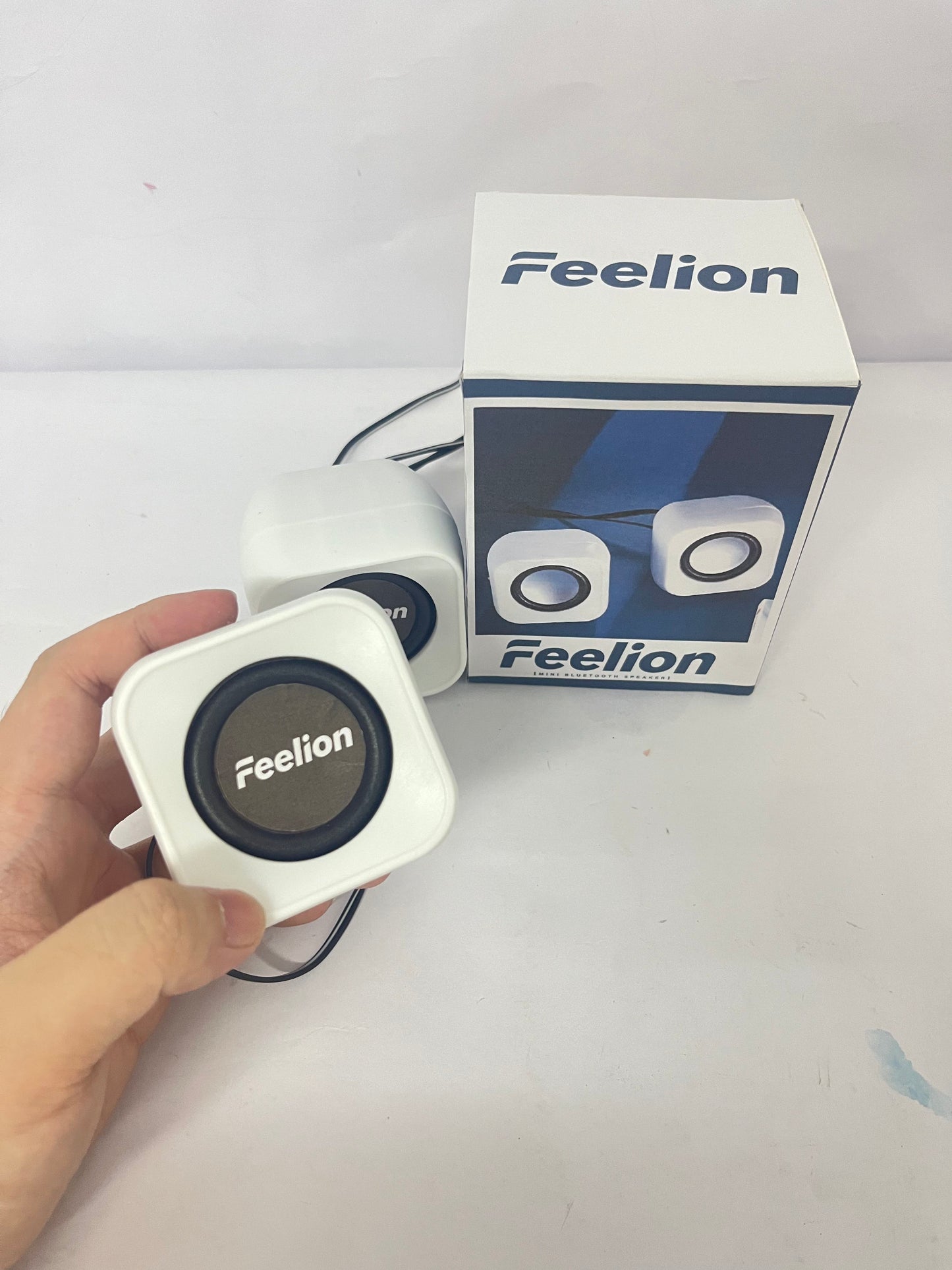 Feelion Desktop Speaker USB Powered Heavy Subwoofer Mini LED Speaker for Computer Laptop, Plug and Play, Enhance Entertainment with Palm Sized Beautiful LED Design (Upgraded Version White)