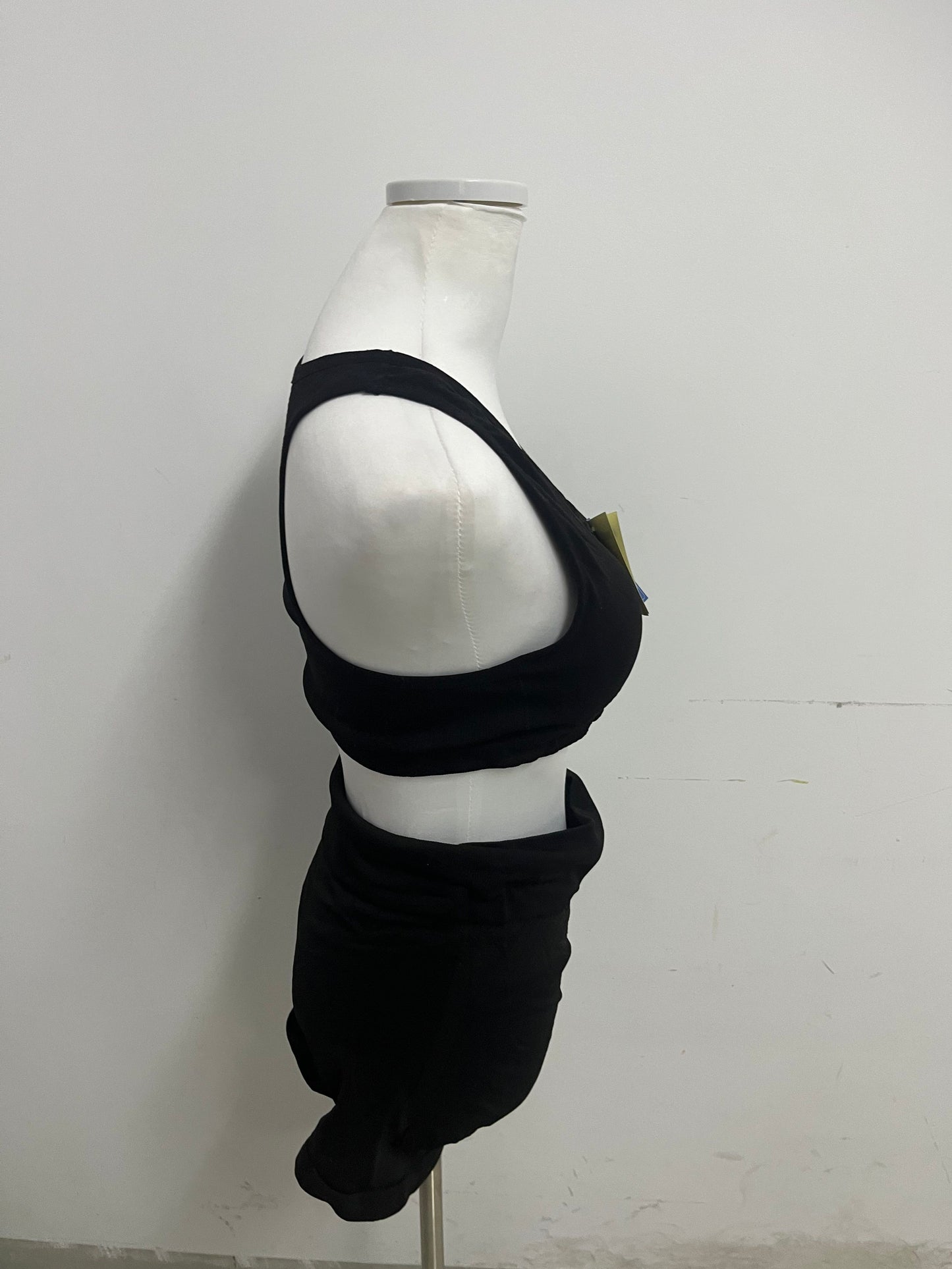 FieeU Black Tracksuit - Crop Tank & Ruched Shorts for Active & Casual Style