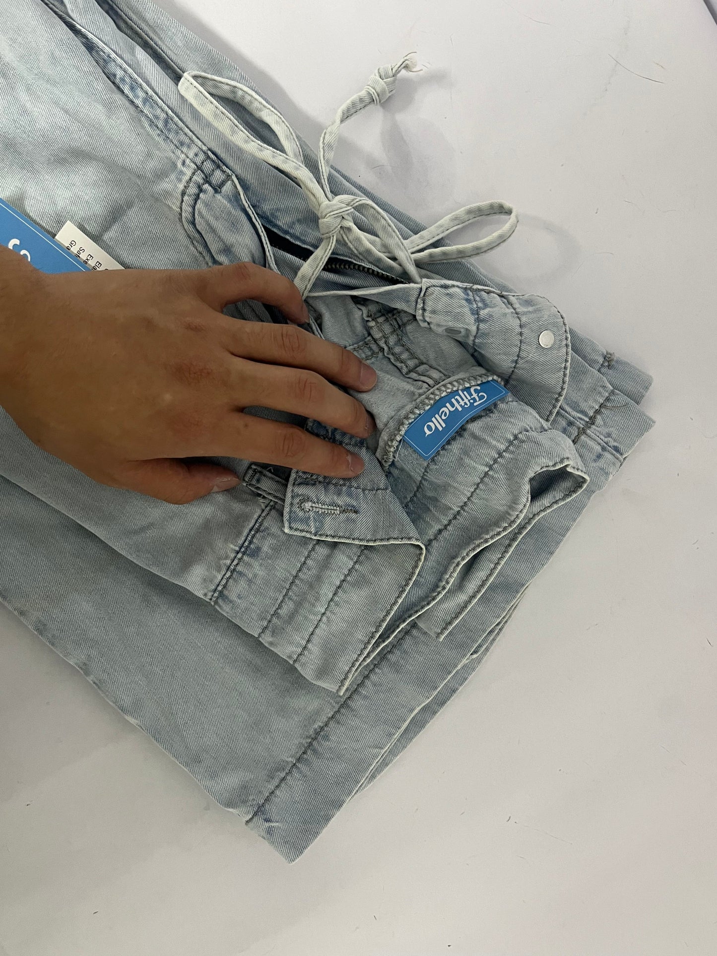 Fifthello Women's Wide Loose Straight Leg Jeans Trendy High Waisted Jeans for Women Baggy Denim Pants with Pockets