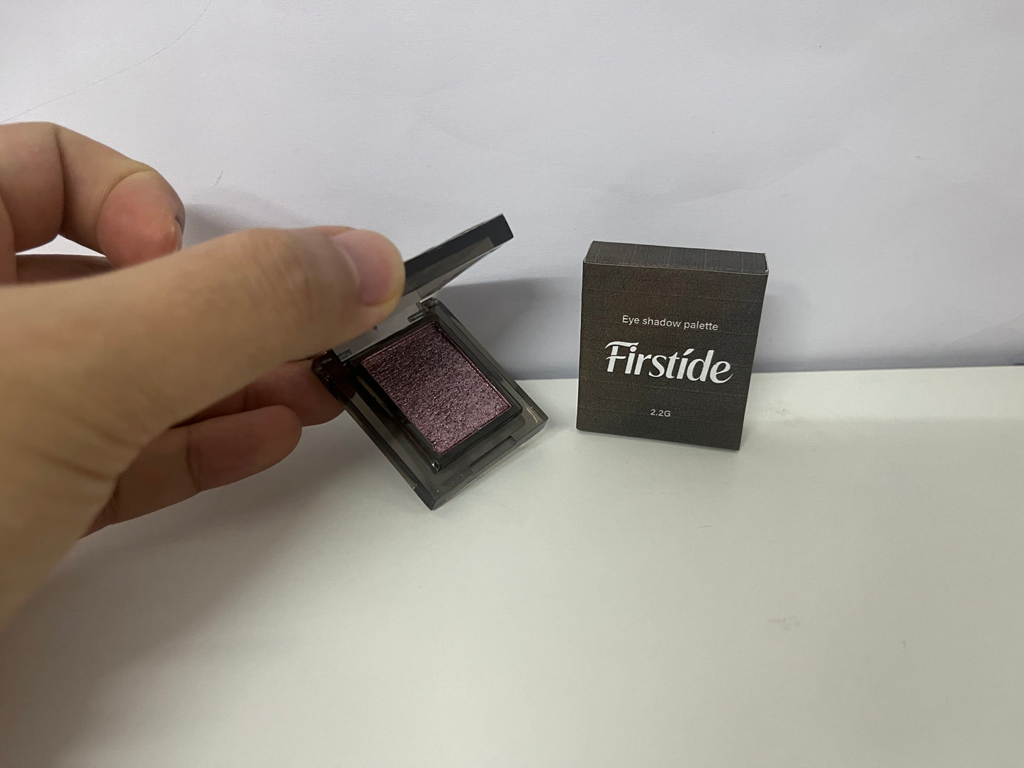 Firstide Wine Red Glitter Single Eyeshadow: The Highlight Tool for Atmosphere Eye Makeup