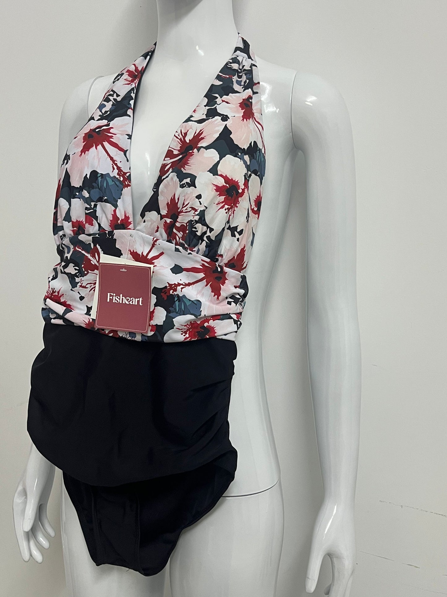 【Fisheart Halter Floral Swimsuit】—— Stylish & Flattering Beach Wear