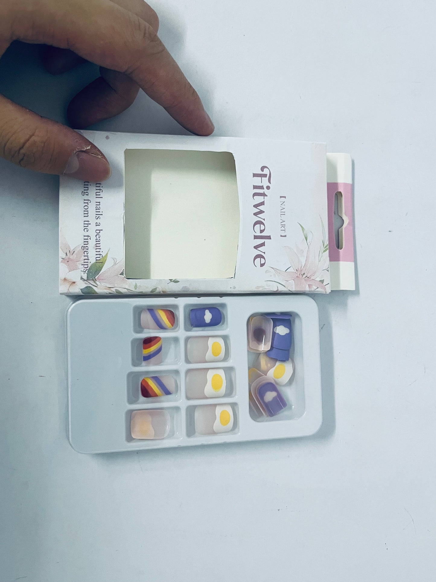 Fitwelve False nails Handmade Duck Press on Nails with Glue，3D Flower Design Fake Nails Ripple Glossy Luxury Rhinestone Artificial Glitter Charm Full Cover Thick False Nails for Girls Festival Party 10 Pcs