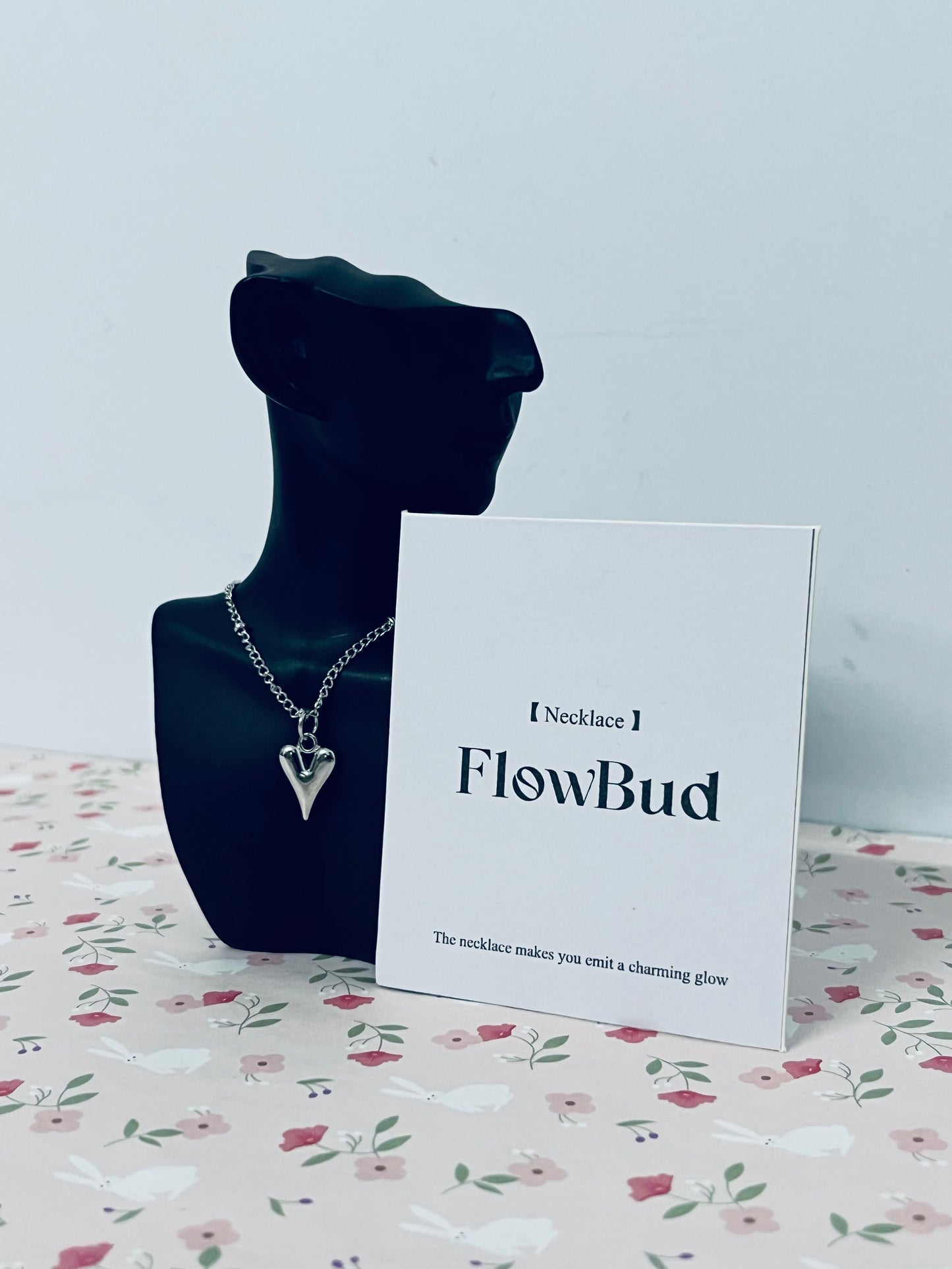 FlowBud Silver Necklace Women,Stainless Steel Chain Necklace Woman Heart Women Necklace Pendant Silver