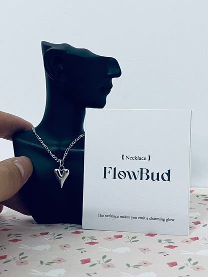 FlowBud Silver Necklace Women,Stainless Steel Chain Necklace Woman Heart Women Necklace Pendant Silver
