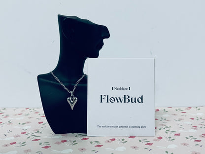 FlowBud Silver Necklace Women,Stainless Steel Chain Necklace Woman Heart Women Necklace Pendant Silver