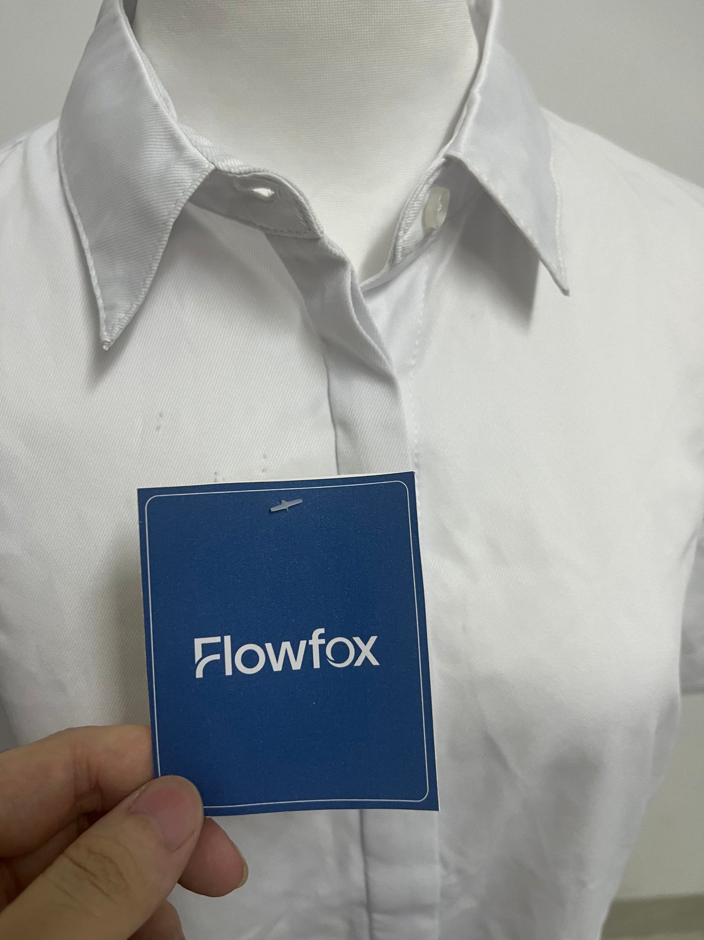 【Flowfox Short-Sleeve White Cotton Shirt】—— Classic & Breathable Daily Essential