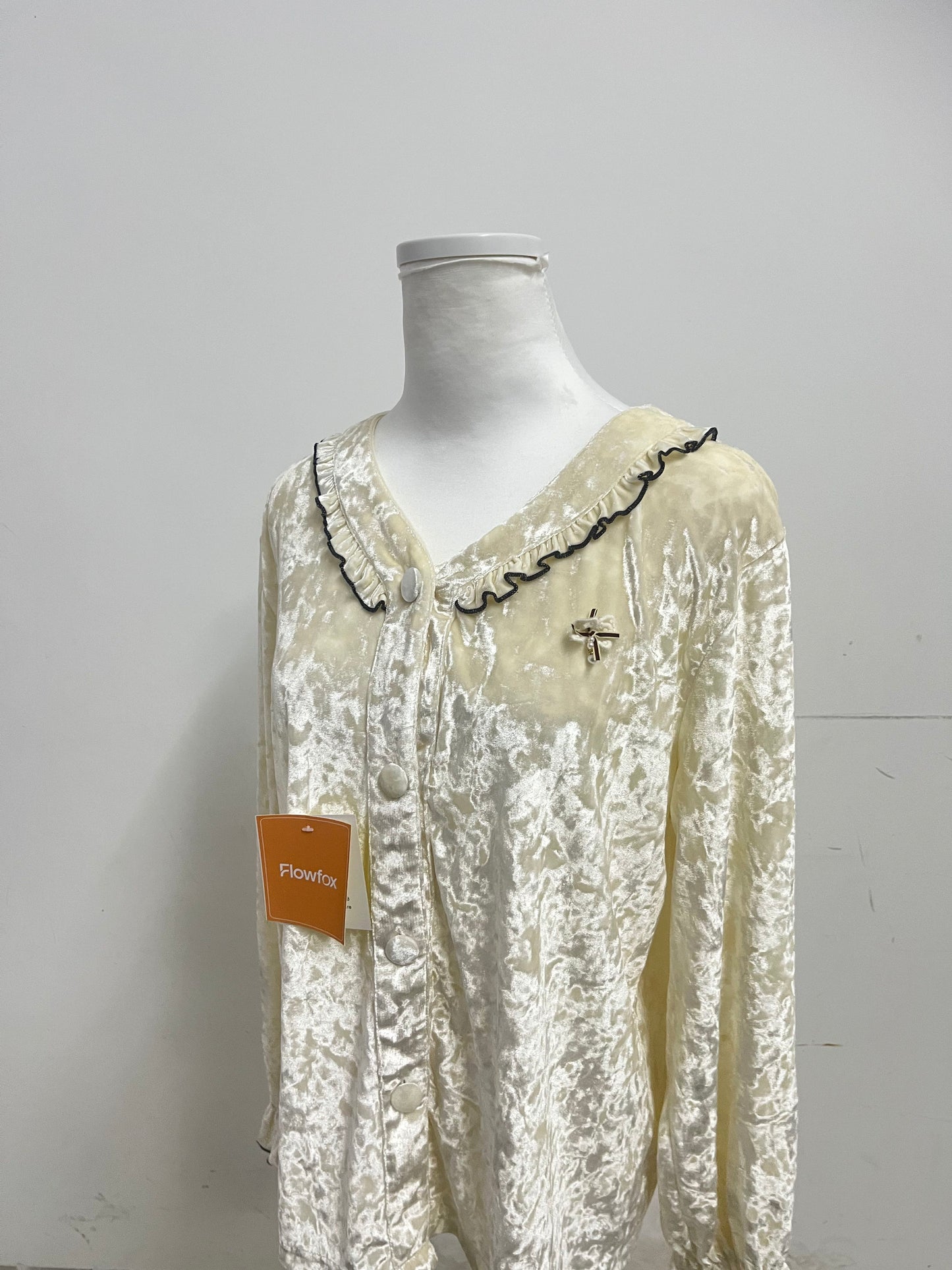 【Flowfox Cream Velvet Sleepwear Top】—— Luxurious & Cozy Nightwear Essential