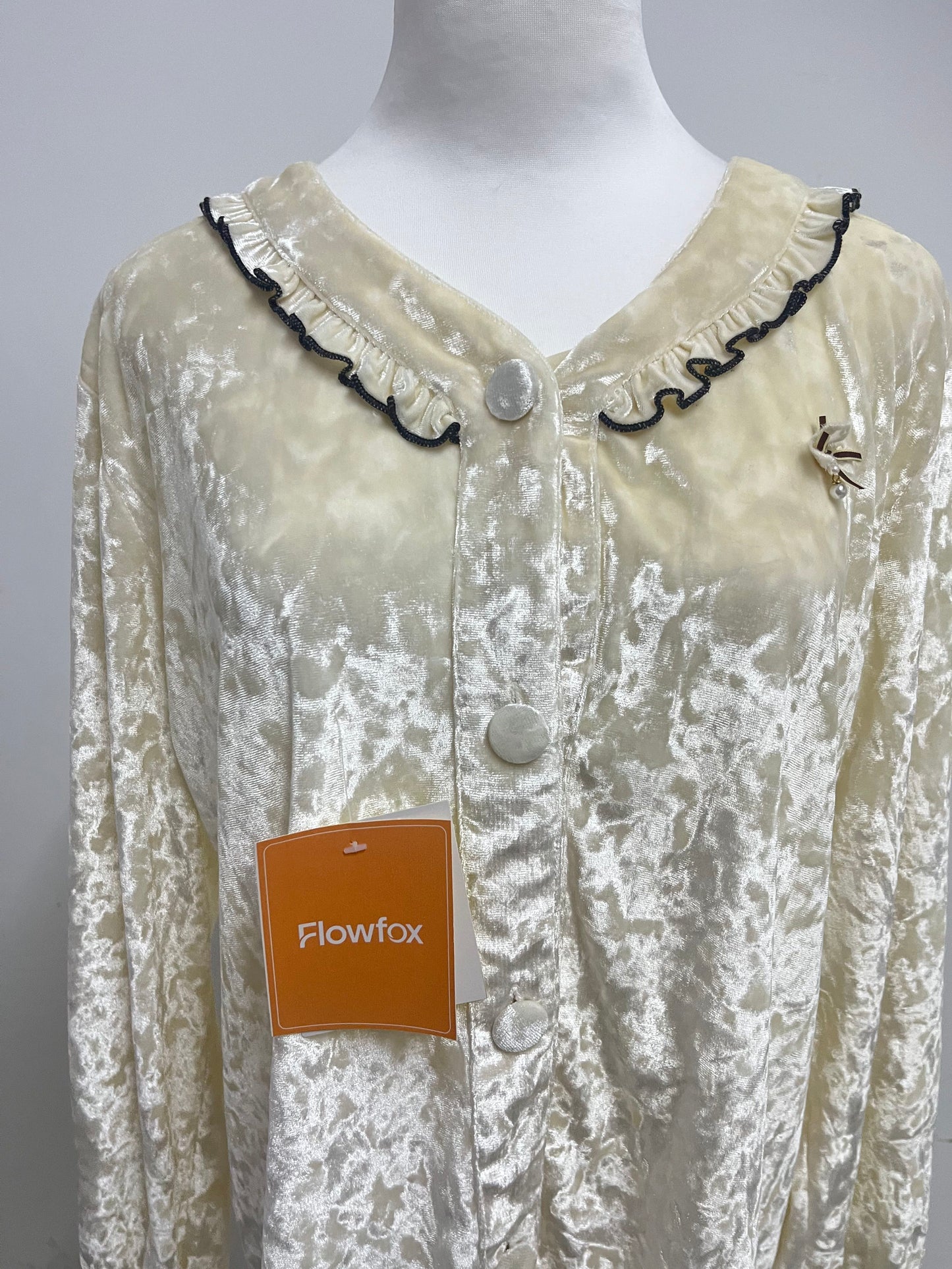 【Flowfox Cream Velvet Sleepwear Top】—— Luxurious & Cozy Nightwear Essential
