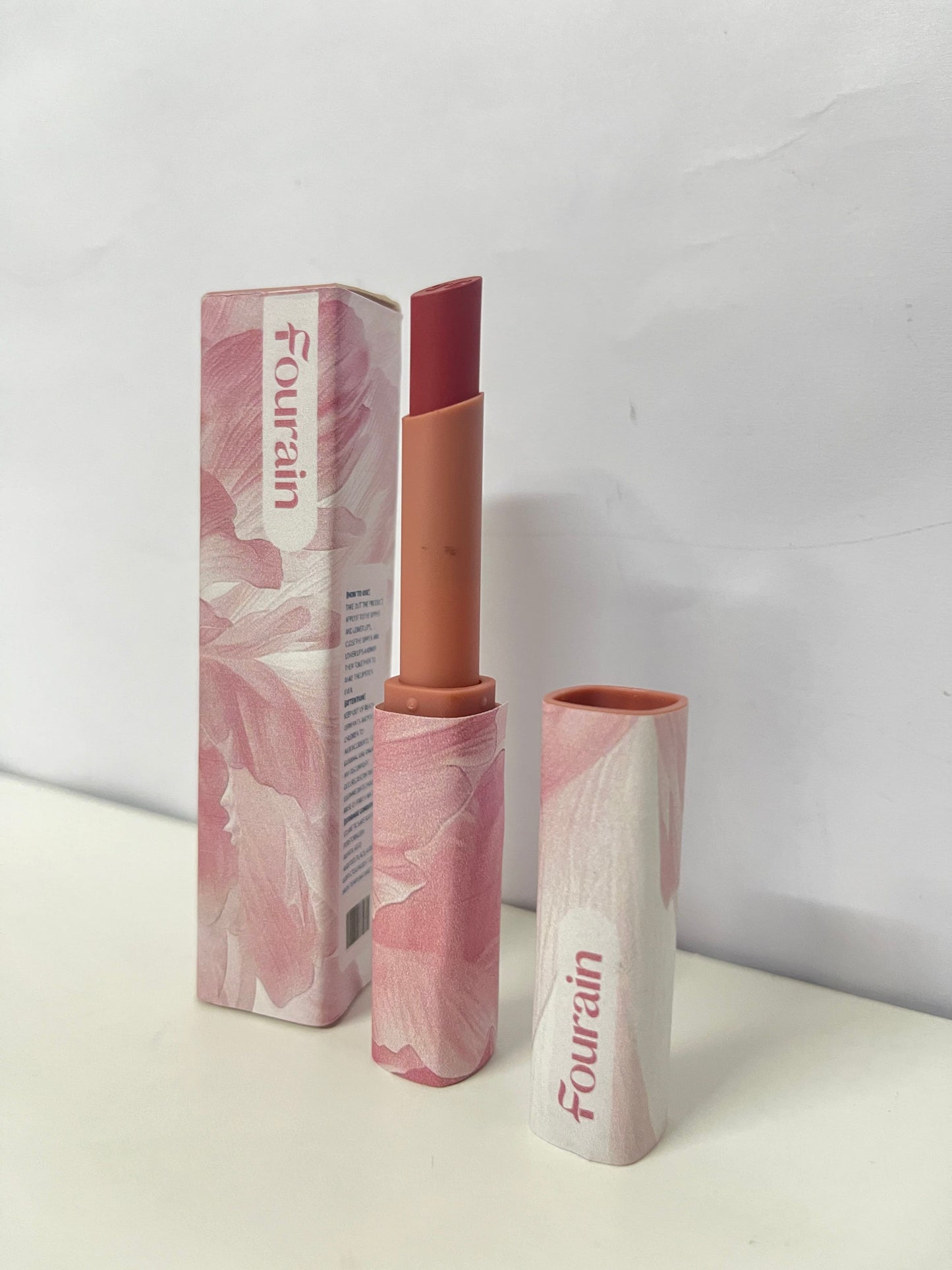 Fourain Petal Soft Matte Lipstick Retro Red Brown A Atmosphere Accent Item for Daily Makeup