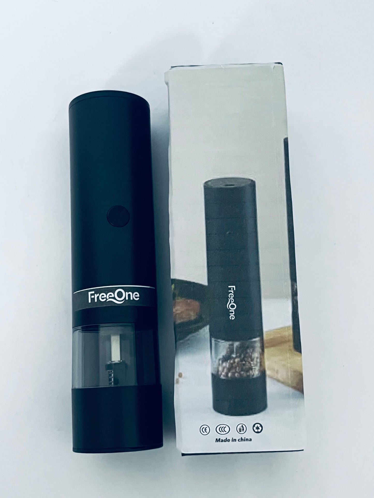 FreeOne Rechargeable Automatic Pepper Mill Grinder Adjustable Coarseness shakers, One-Hand Operation