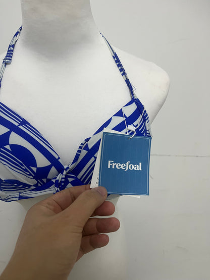 【Freefoal Blue & White Geometric Halter Swimsuit Top】—— Stylish & Adjustable Swimwear for Beach Days