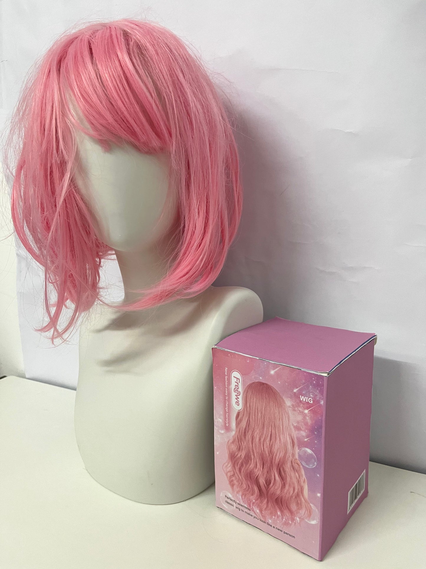 Freewe Wigs Pink Short Wig Sweet & Cool Style Easily Switch Looks Fashion Styling Essential