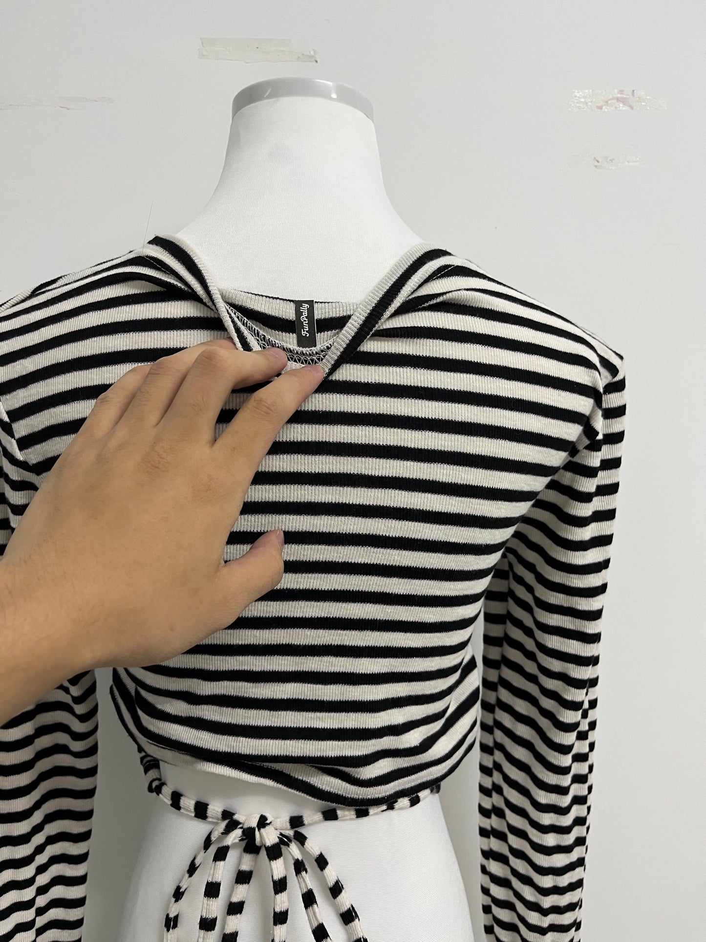 FunPally Women's Long Sleeve Tops Crew Neck Striped Shirts Casual Tunic Fall Trendy Outfits