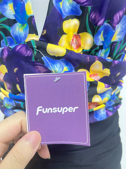 Funsuper Floral Deep V Halter Swimsuit Colorful Retro Slim-Fitting A Standout Fashion for Beach Vacations