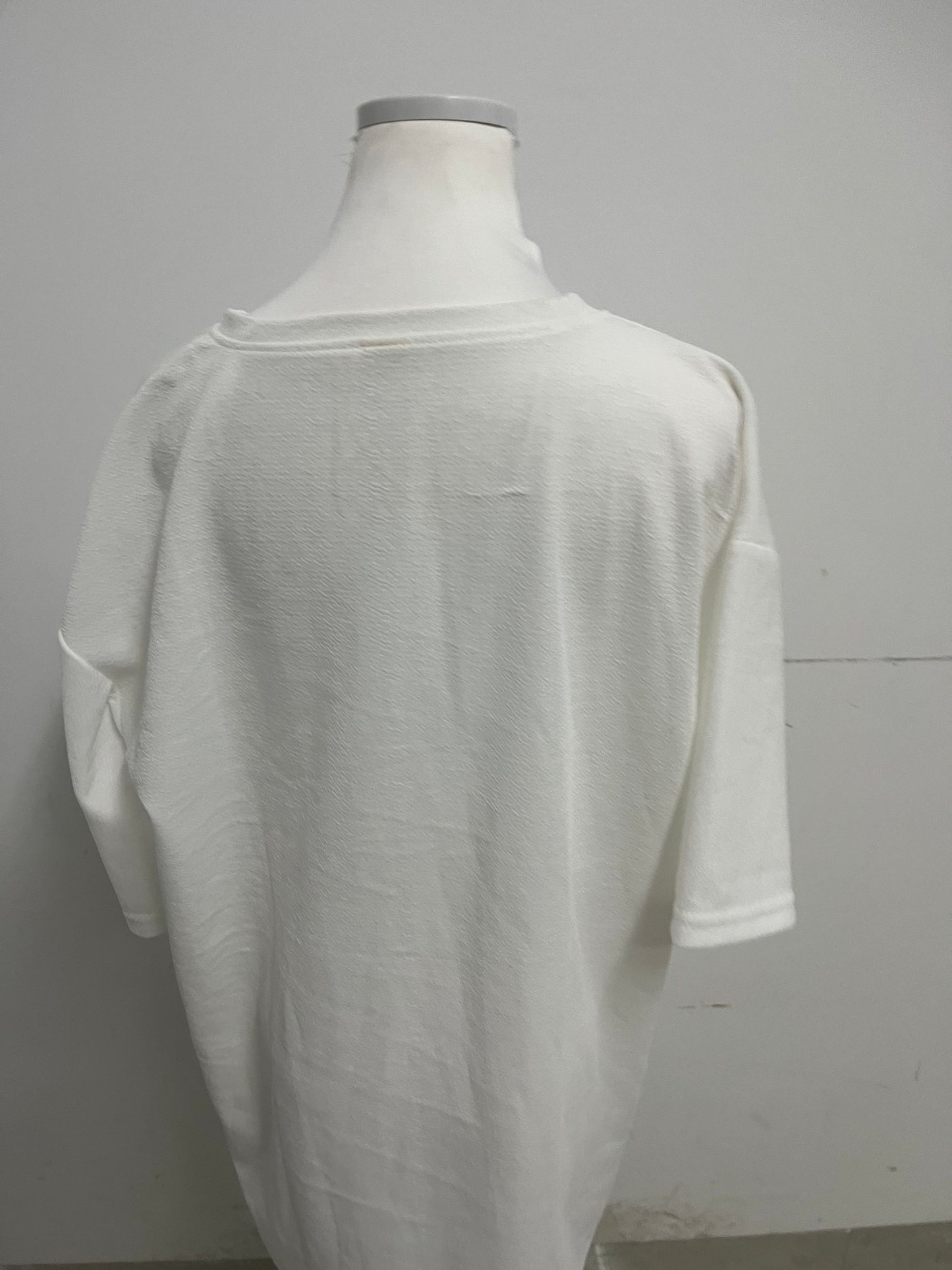 【Futurearl White T-shirt】—— Casual & Comfortable Daily Essential