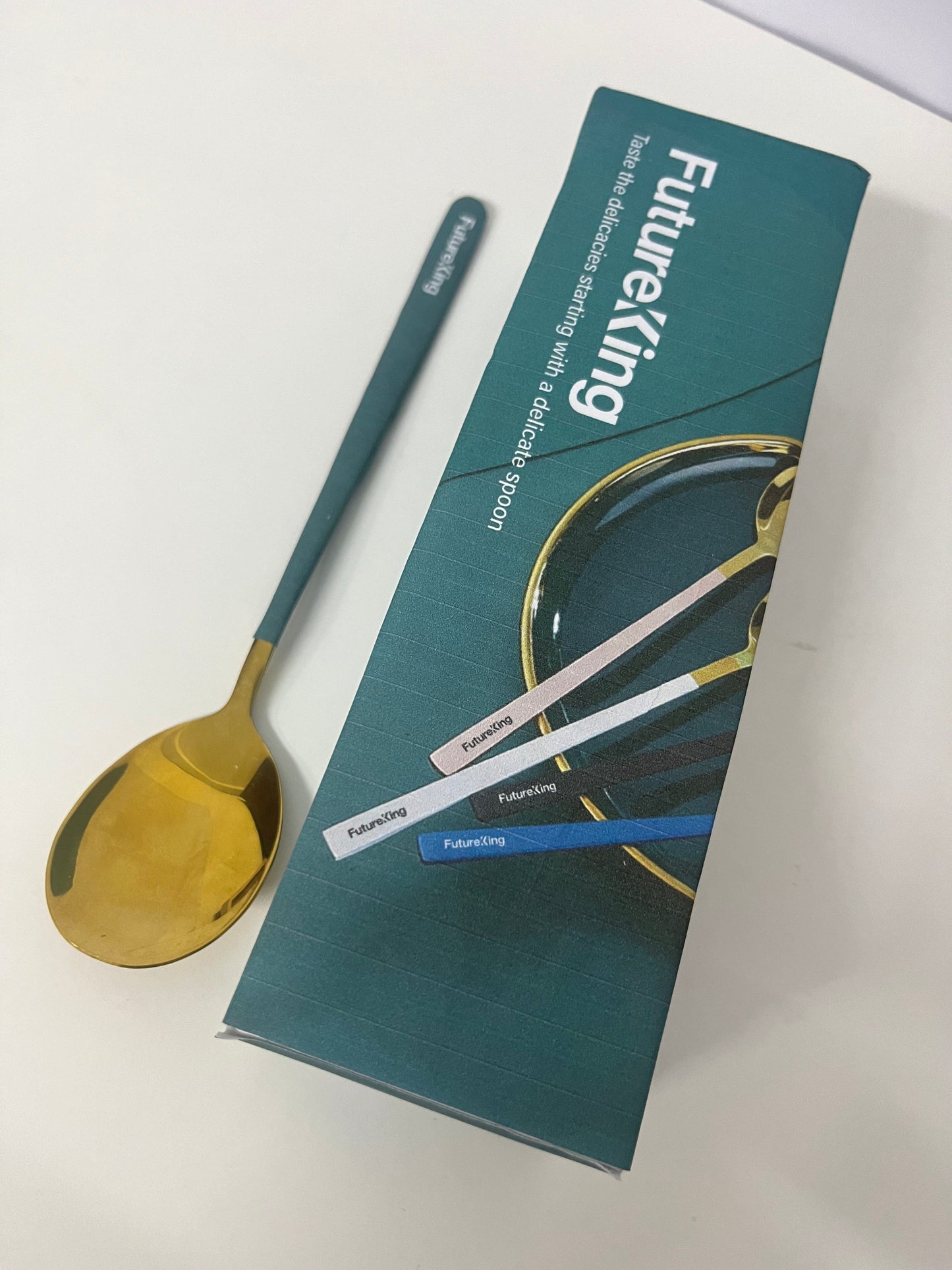 【Futureking Two-Tone Dining Spoon】—— Stylish & Practical Tableware Essential