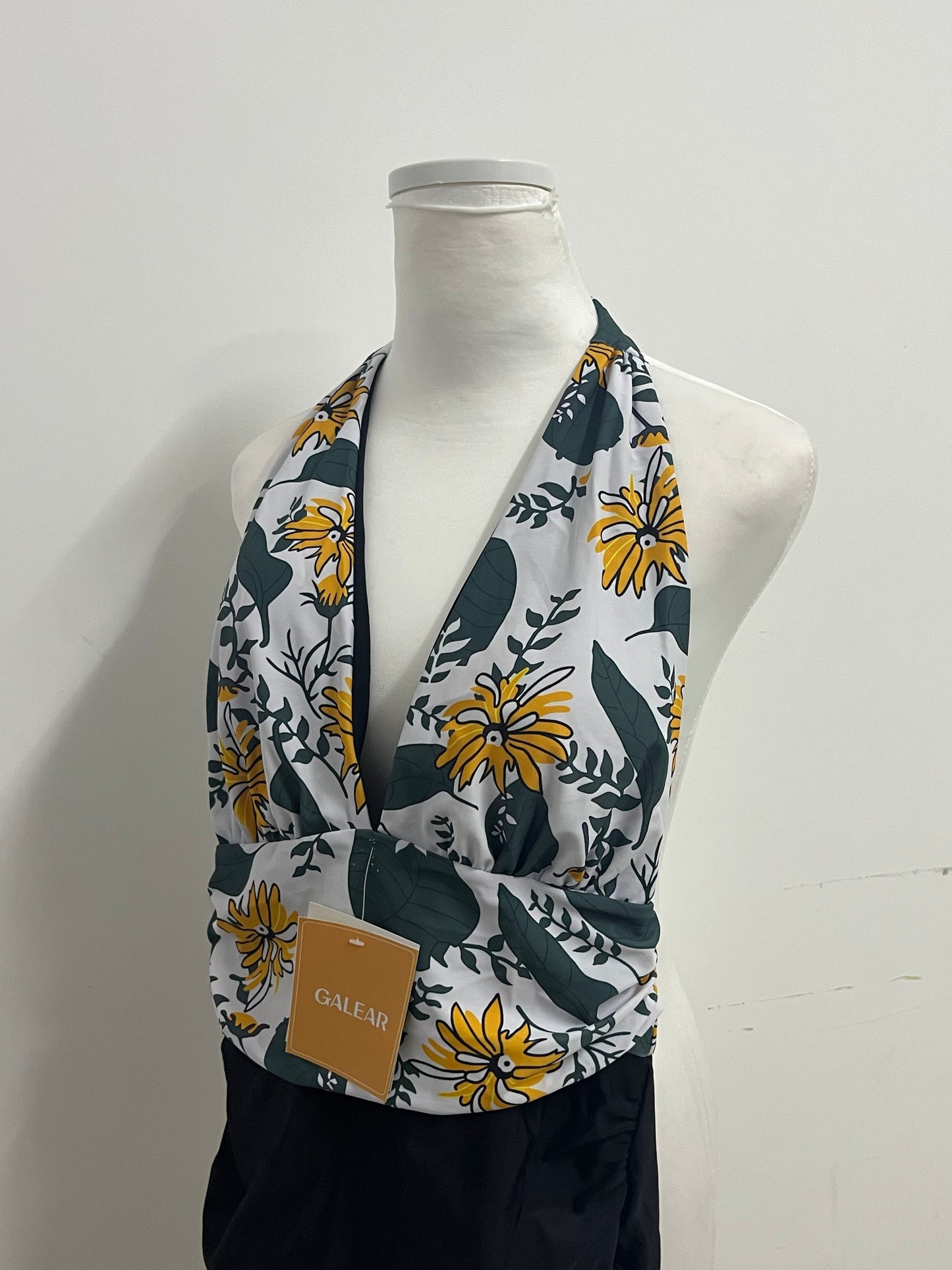 【GALEAR Floral Print Two-Piece Swimsuit】—— Stylish & Flattering Beachwear Choice