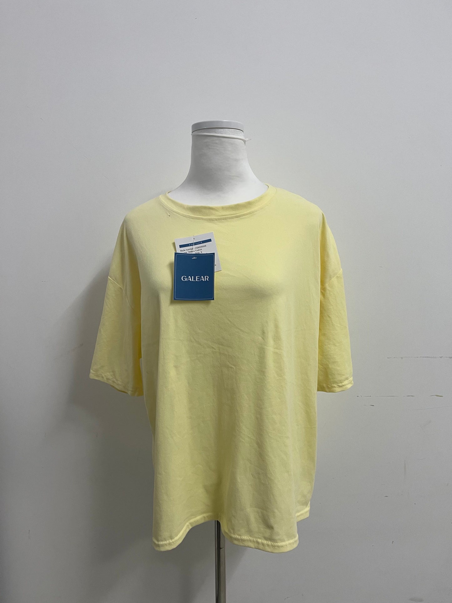 【GALEAR Light Yellow Oversized Cotton T-shirt】—— Casual & Comfortable Daily Essential