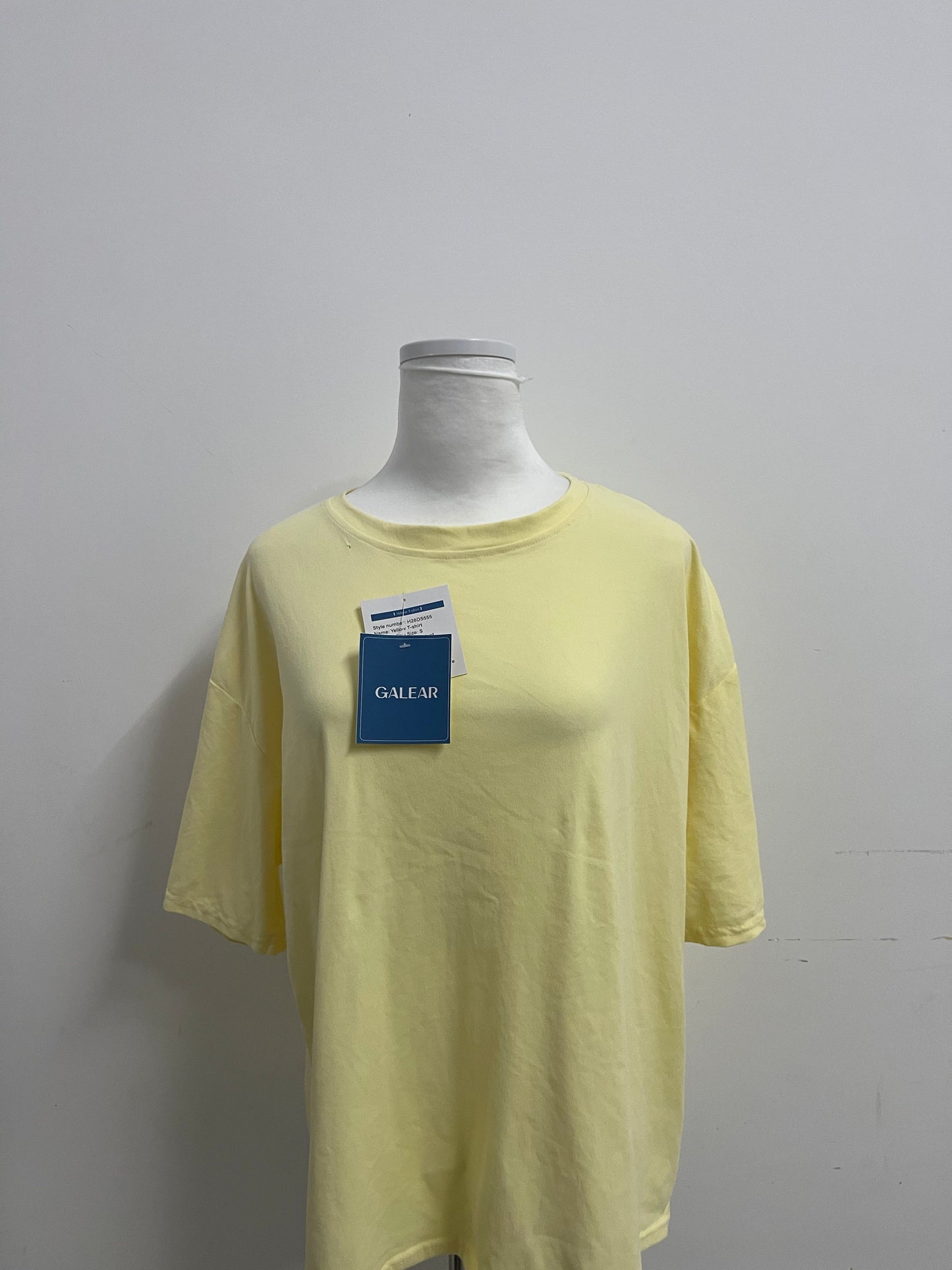 【GALEAR Light Yellow Oversized Cotton T-shirt】—— Casual & Comfortable Daily Essential