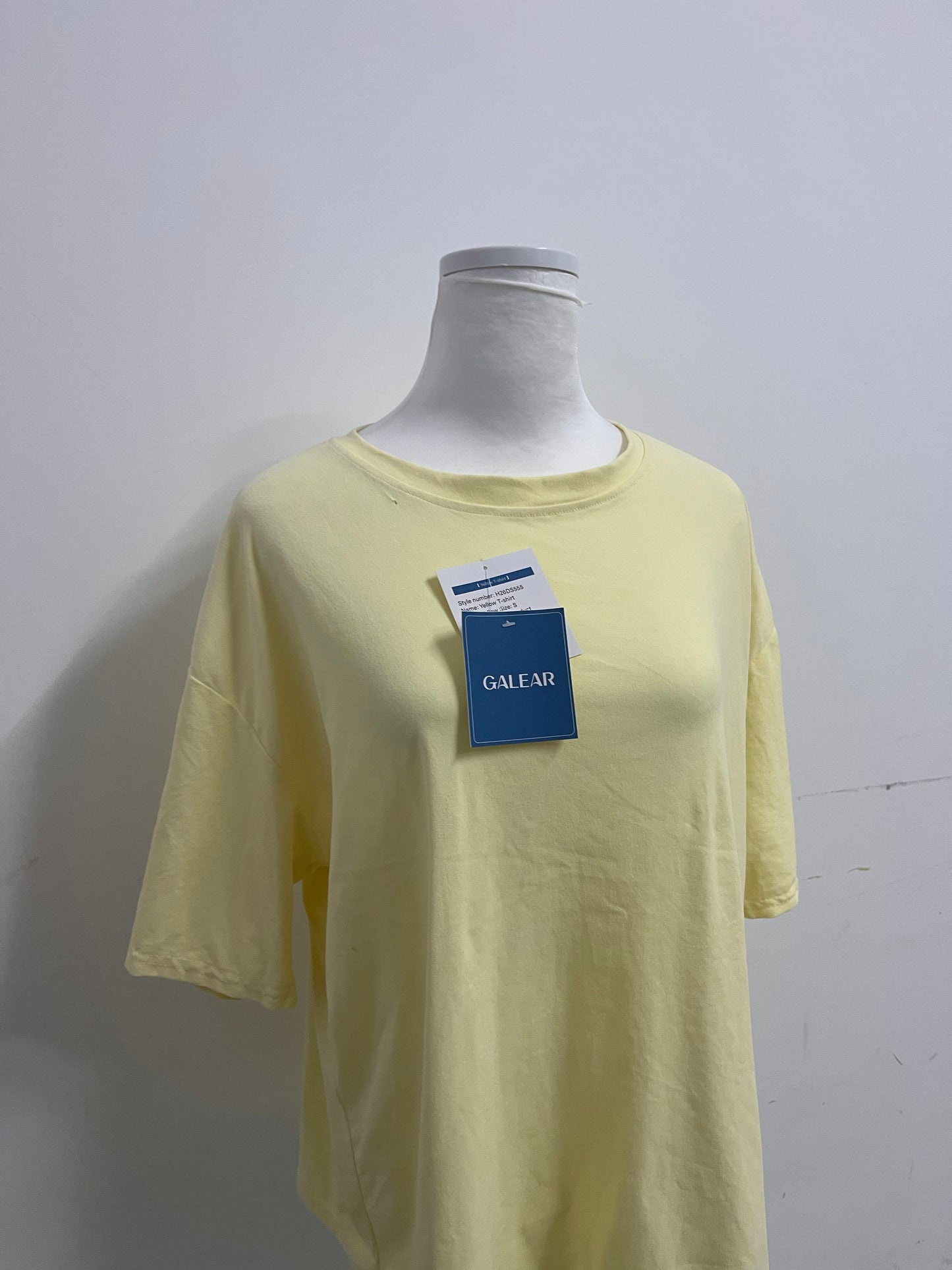 【GALEAR Light Yellow Oversized Cotton T-shirt】—— Casual & Comfortable Daily Essential