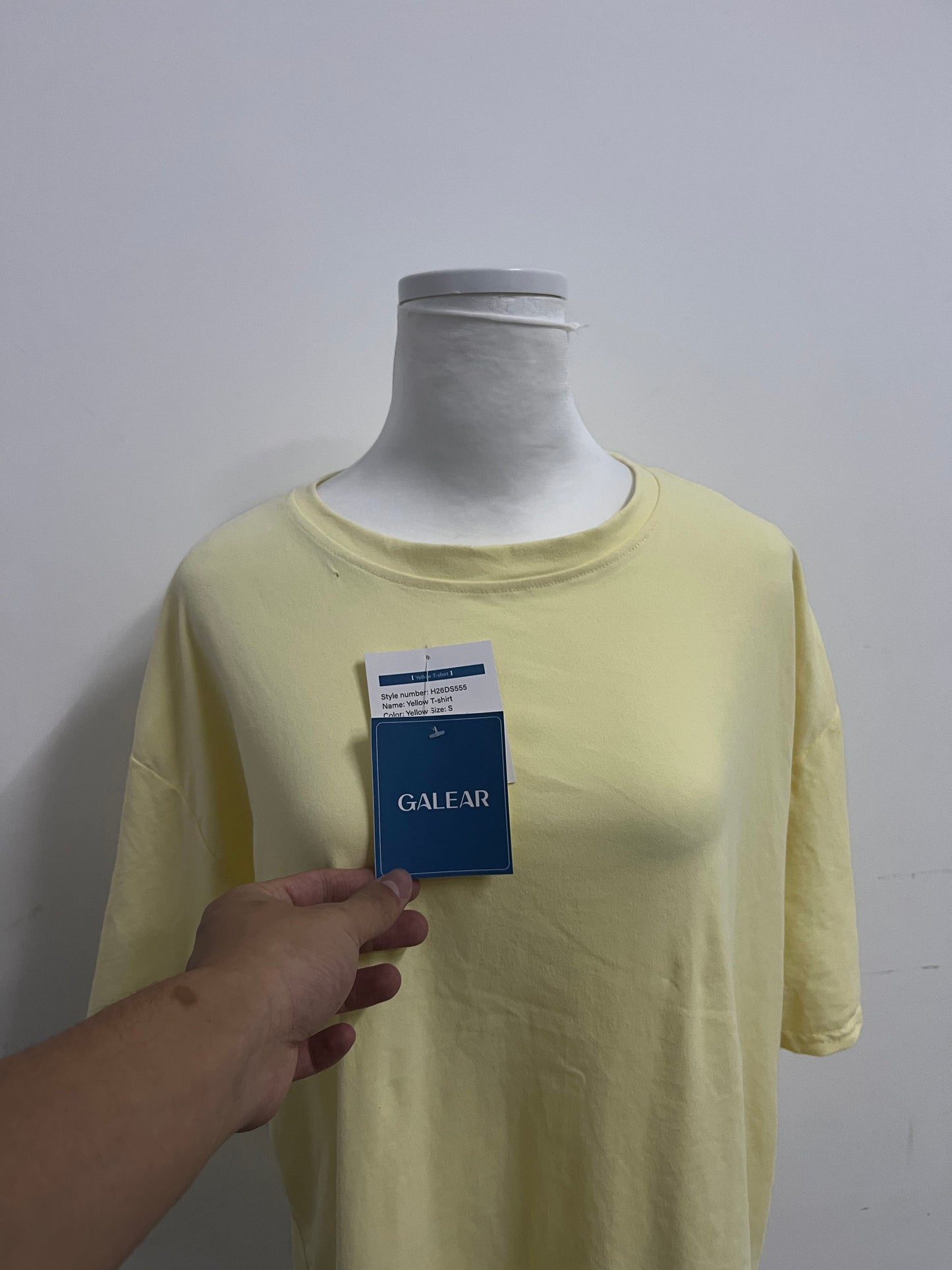 【GALEAR Light Yellow Oversized Cotton T-shirt】—— Casual & Comfortable Daily Essential