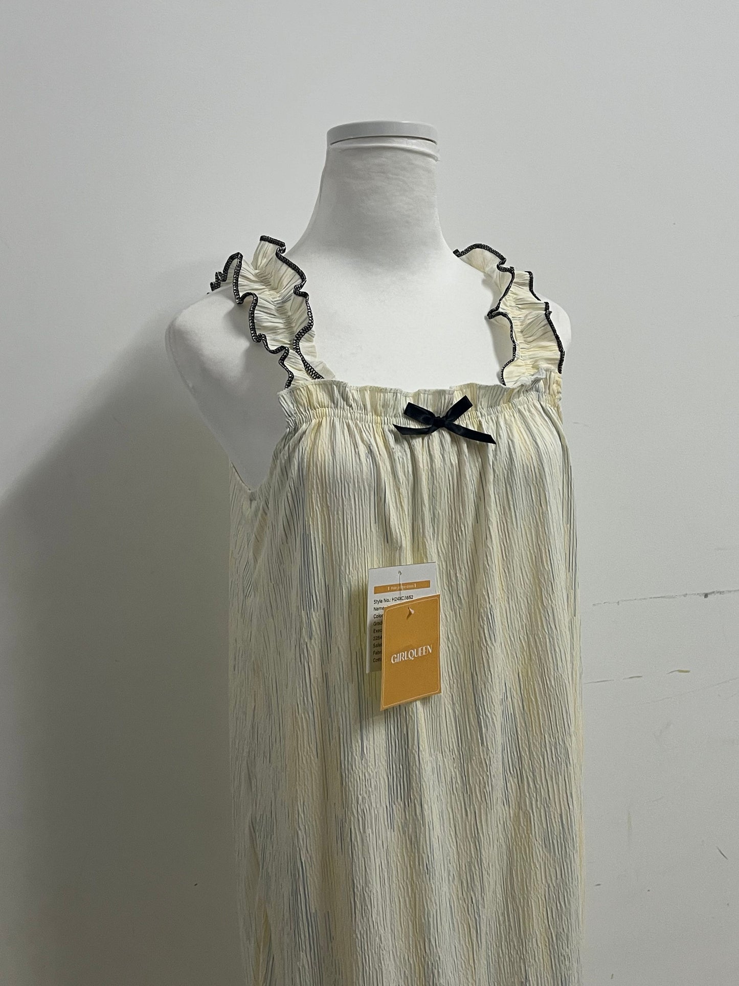 【GIRLQUEEN Striped Ruffled Nightdress】—— Sweet & Comfortable Sleepwear for Daily Lounging