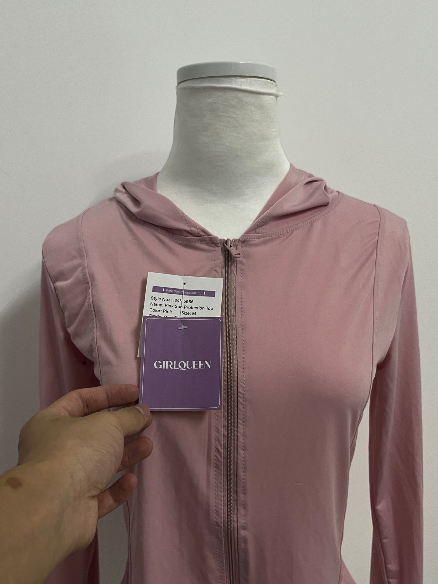 【GIRLQUEEN Light Pink Full-Zip Sports Hoodie】—— Comfortable & Stylish Activewear for Workouts