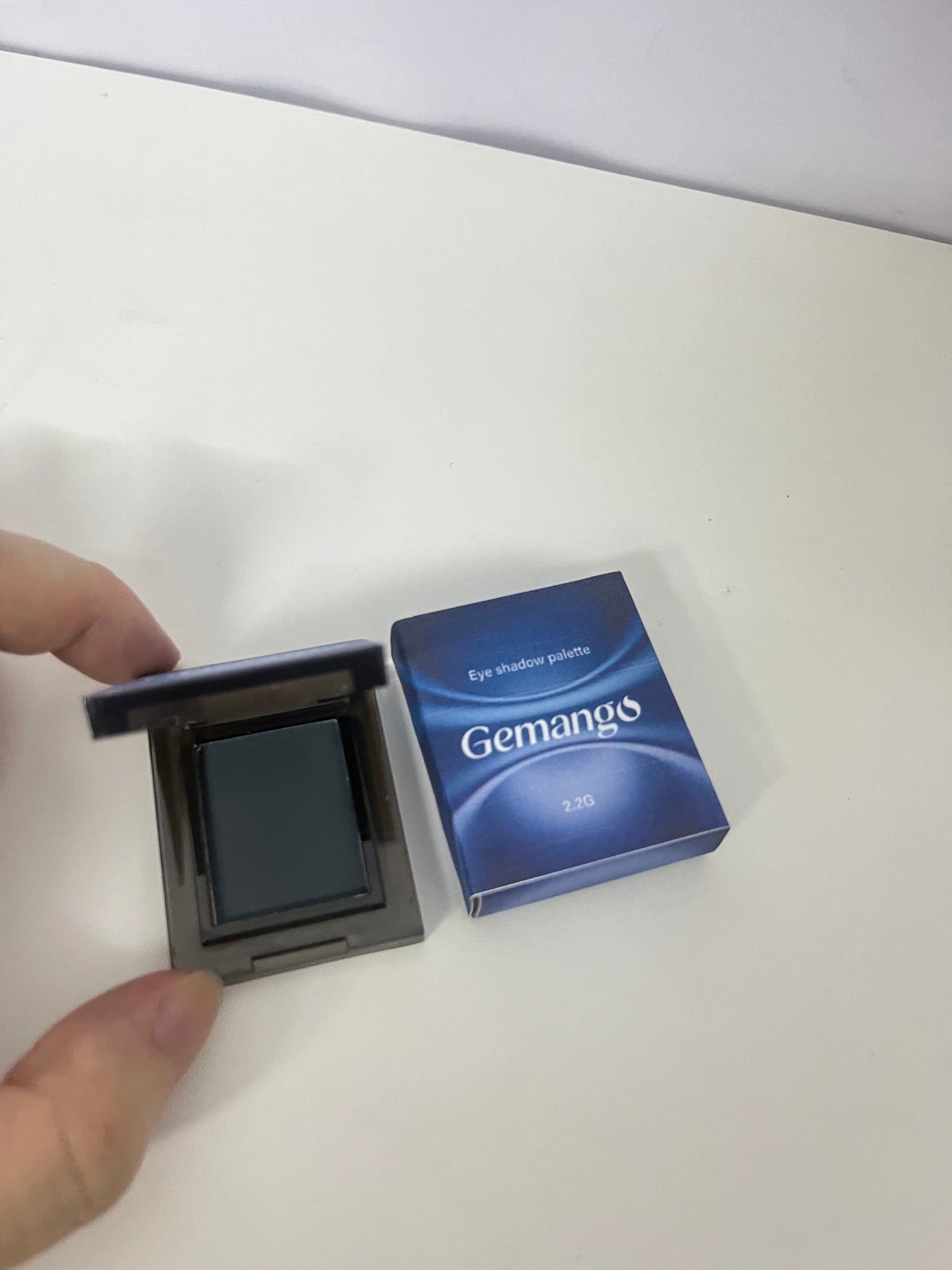 Gemango Deep Matte Single Eyeshadow A Versatile & Practical Eye Makeup Essential