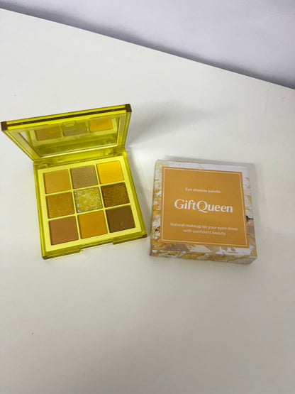 GiftQueen Floral Eyeshadow Palette, Blue & White Flower Design, Matte/Pearl/Shimmer Multi-Textures, Highly Pigmented Long-Lasting Easy to Blend
