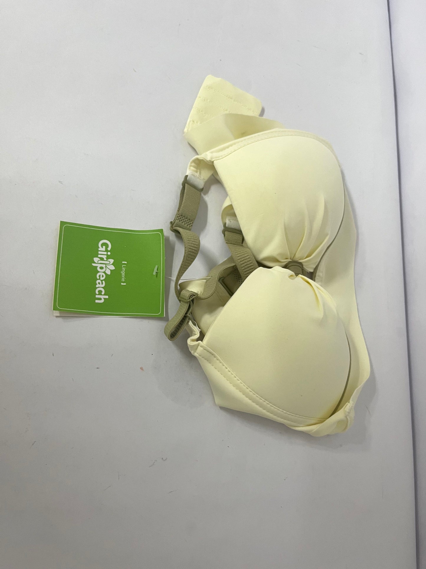 Girlpeach  Bras for Women Molded Cup Comfort Seamless Push up No Underwire V-Neck Everyday Bra A to D Cup
