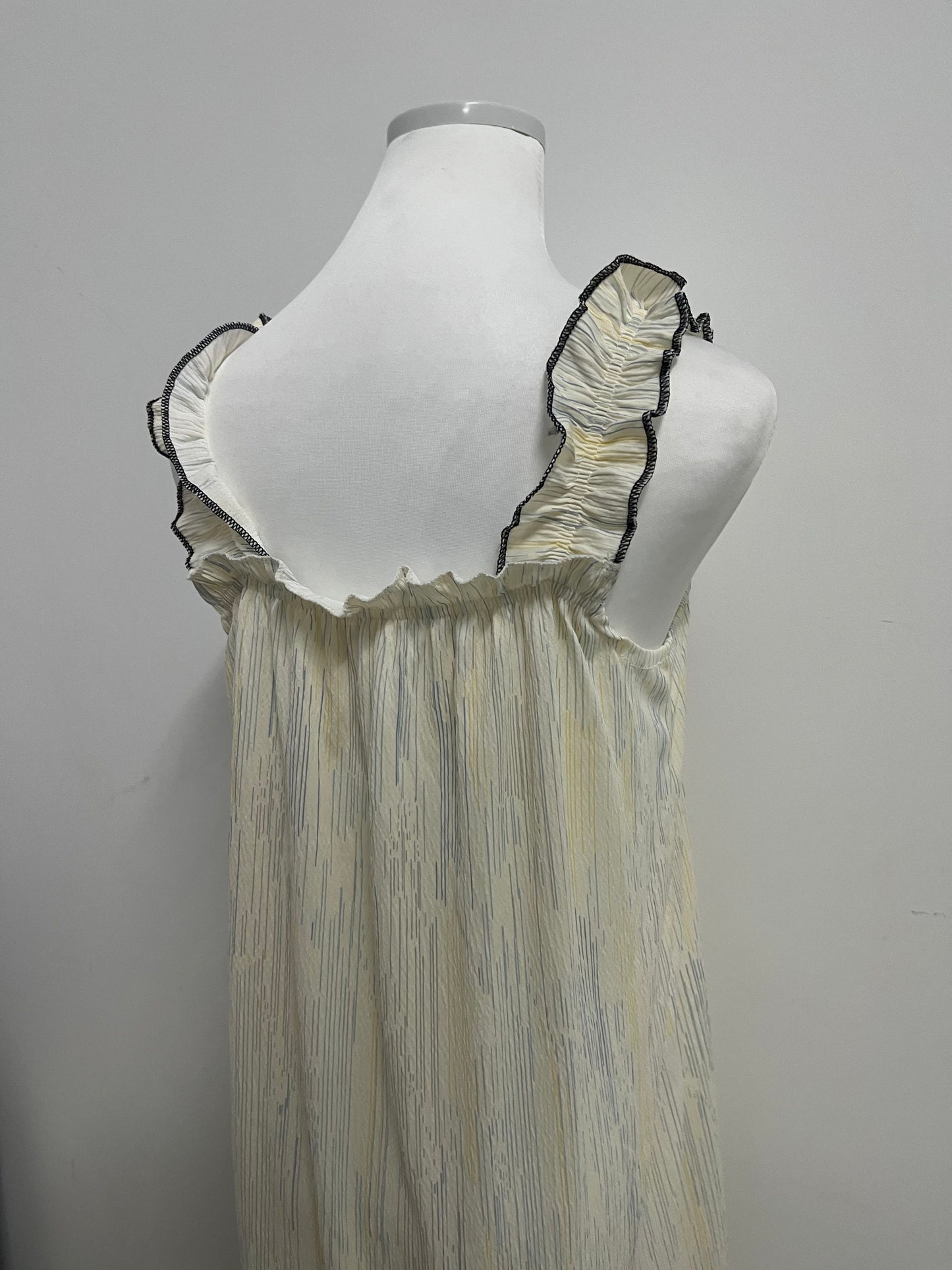 Givery Striped Ruffled Strap Nightgown Soft and Lively, Accompany You to Enjoy Every Night