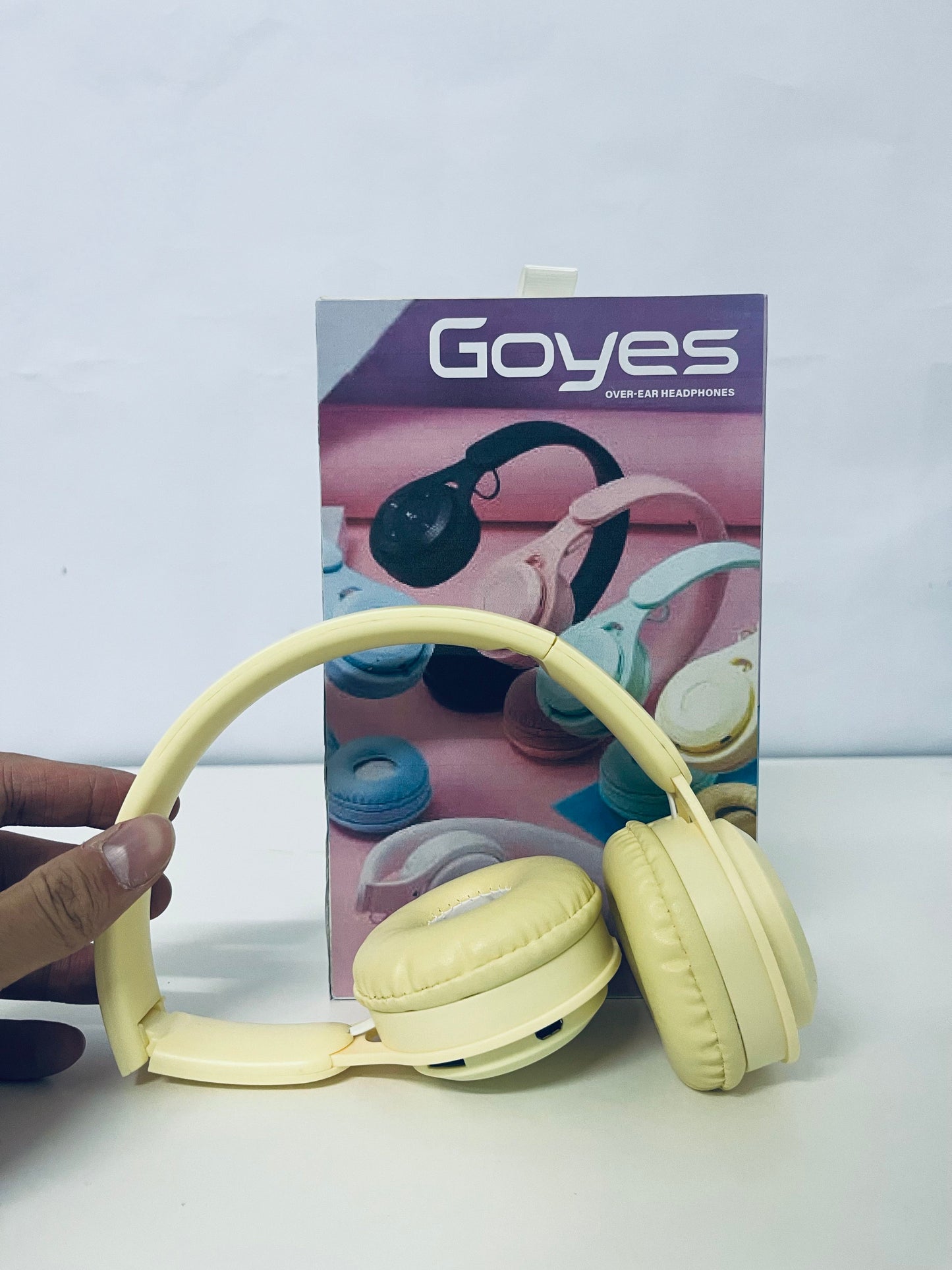 Goyes Macaron Over-Ear Bluetooth Headphones Stylish Streetwear Immersive Sound A Multi-Scene Audio-Visual Entertainment Companion