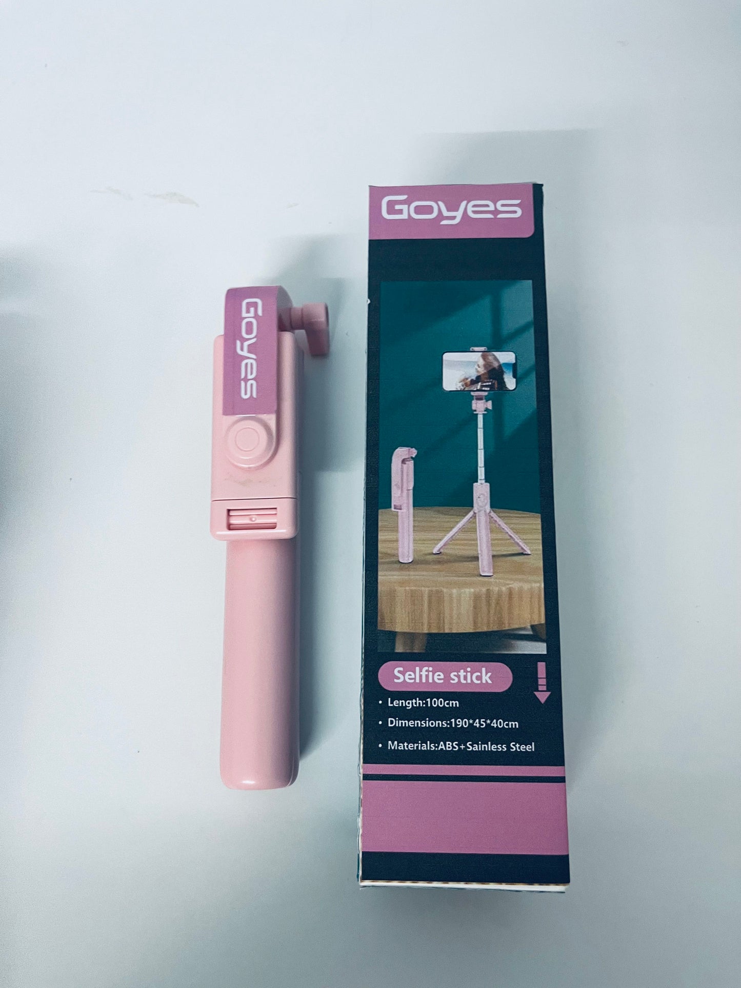 Goyes Multi-Functional Bluetooth Selfie Stick with Tripod 2-in-1 Pink Girly Heart An All-Round Assistant for Live Streaming and Selfie
