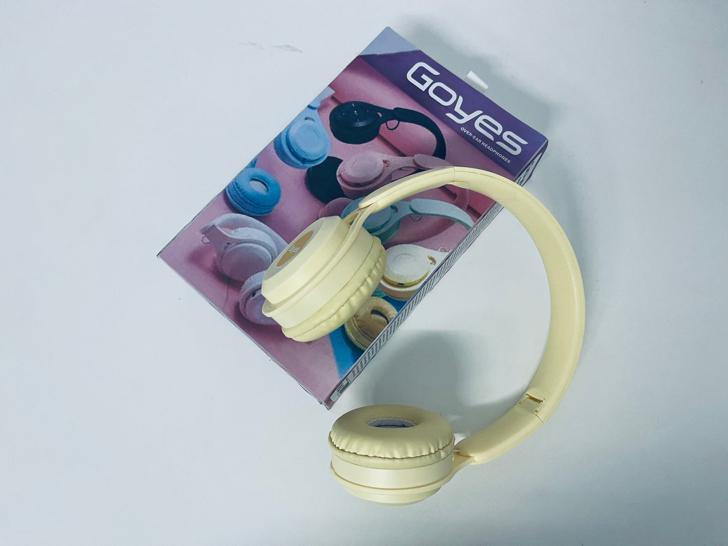 Goyes Macaron Over-Ear Bluetooth Headphones Stylish Streetwear Immersive Sound A Multi-Scene Audio-Visual Entertainment Companion