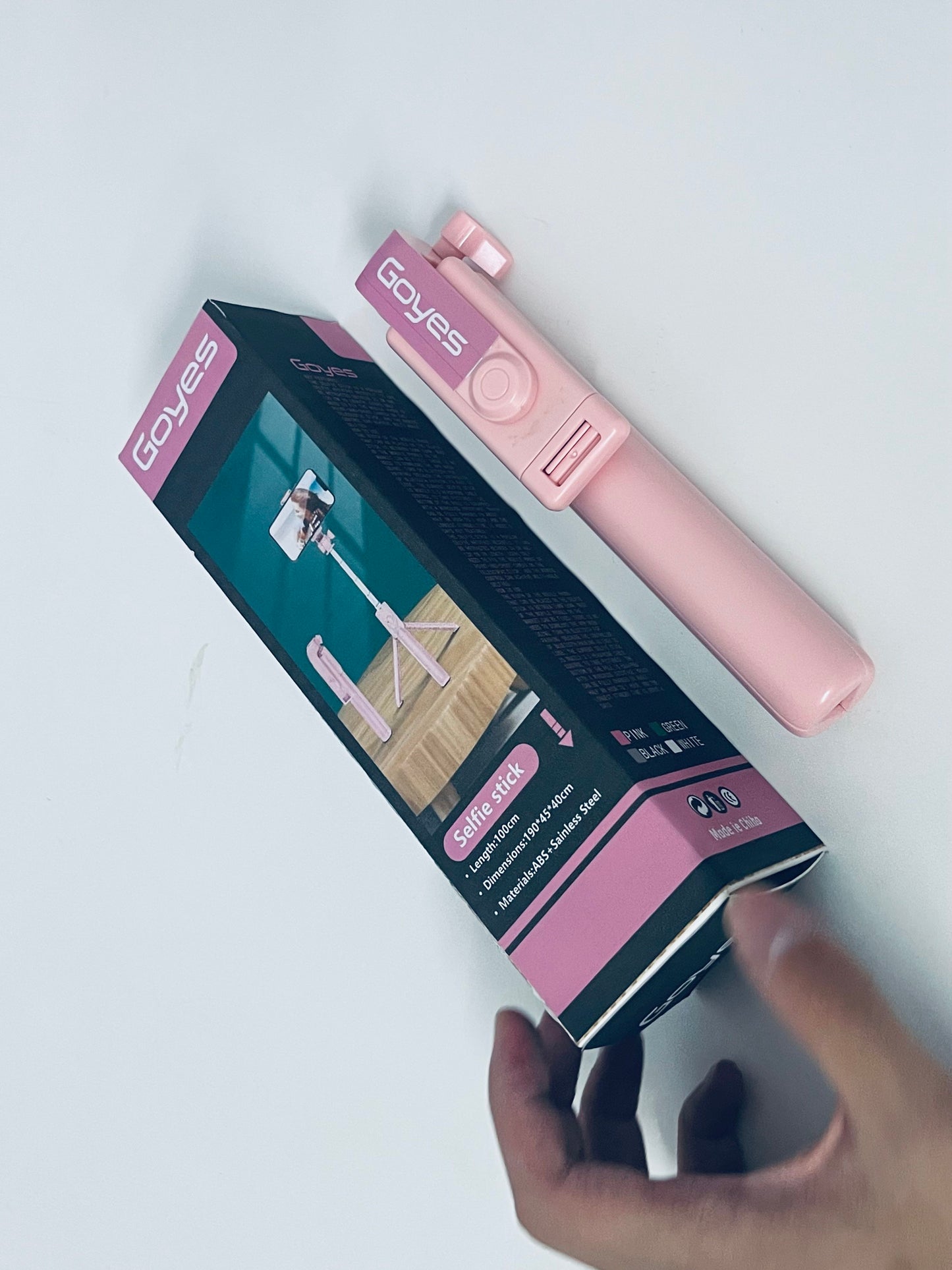 Goyes Multi-Functional Bluetooth Selfie Stick with Tripod 2-in-1 Pink Girly Heart An All-Round Assistant for Live Streaming and Selfie