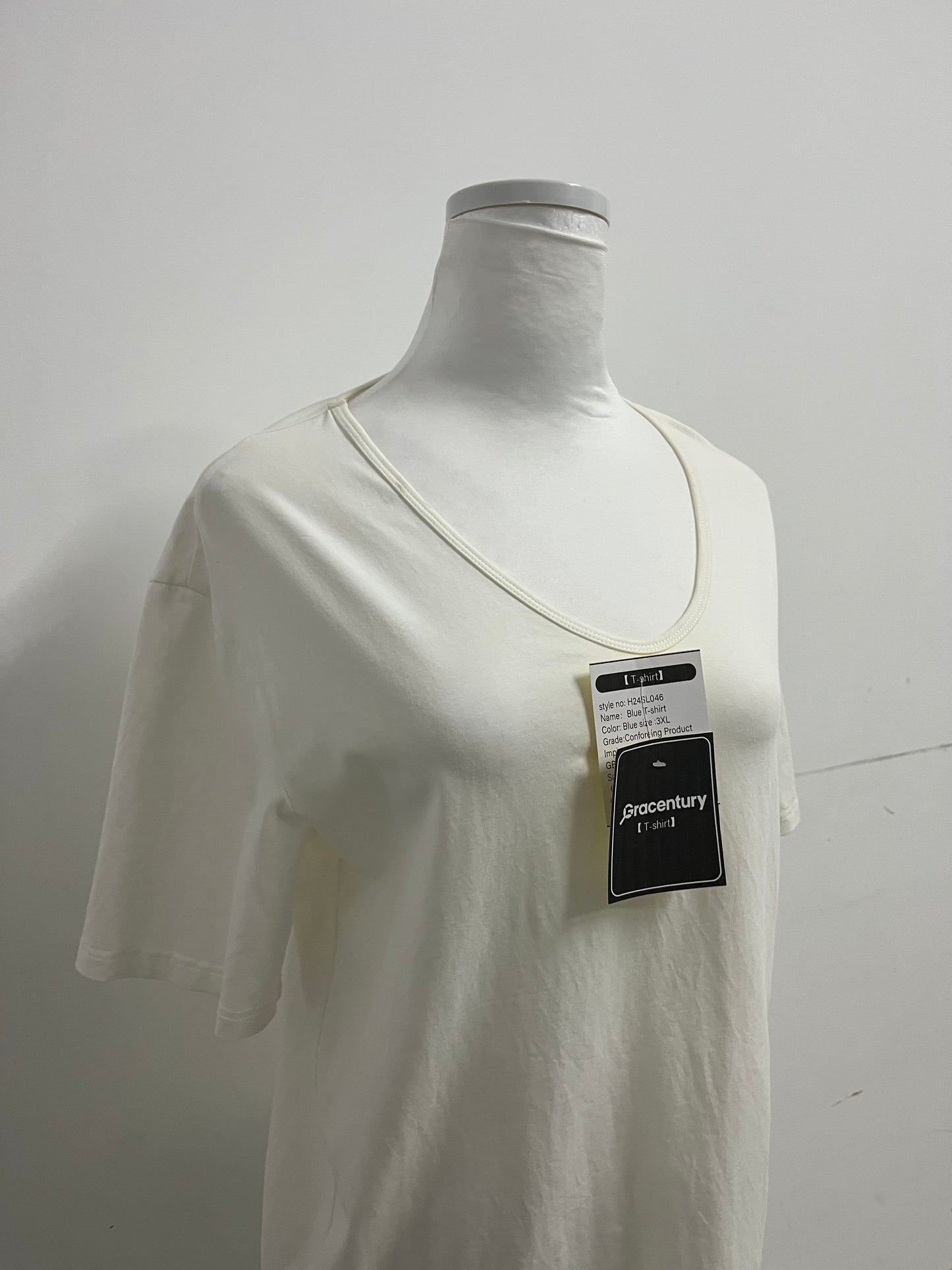 Gracentury White V-Neck Short-Sleeve T-Shirt - A Versatile Essential for Daily Wear